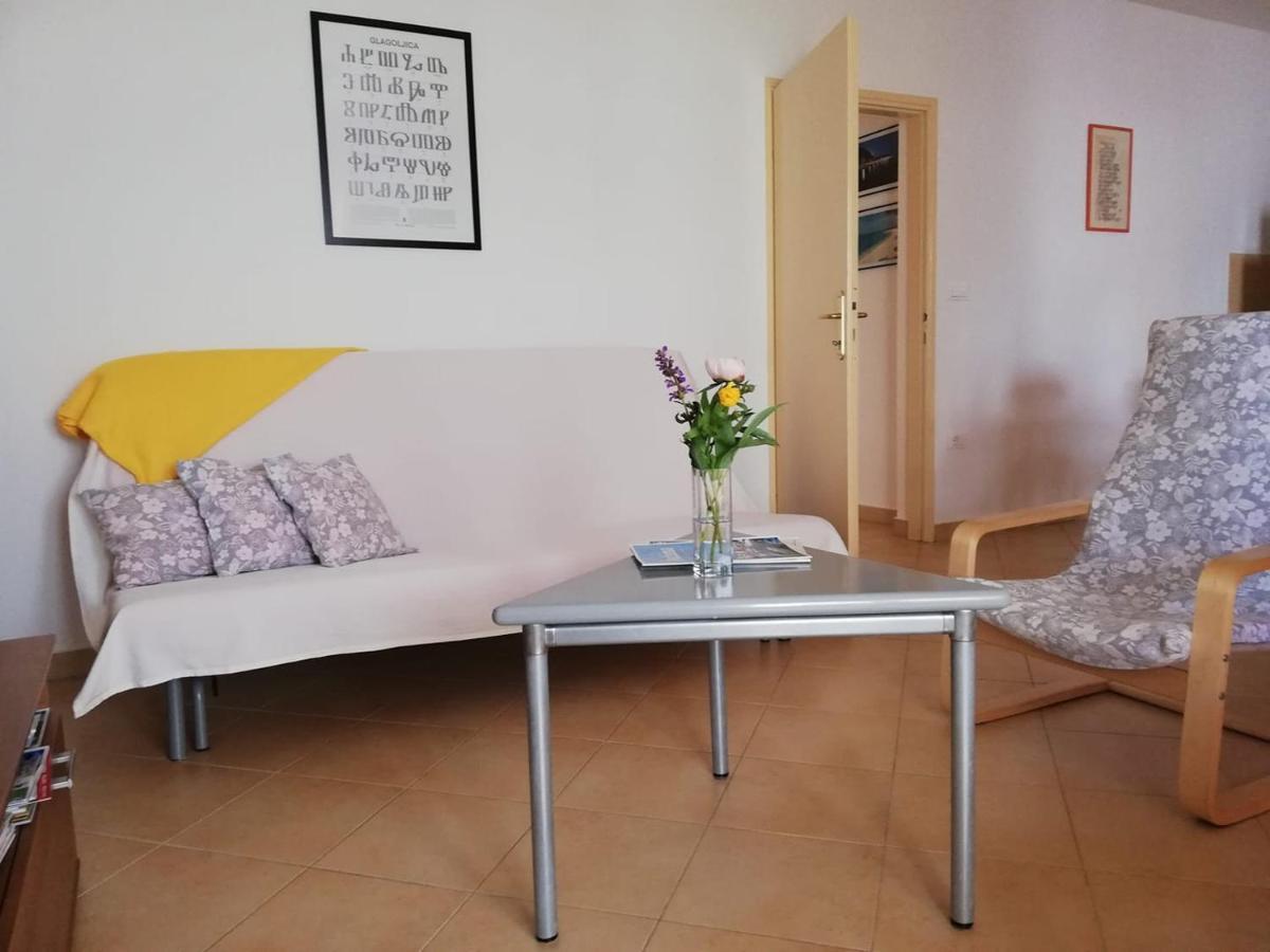 Apartment Suzy With Private Parking Fazana Exterior photo