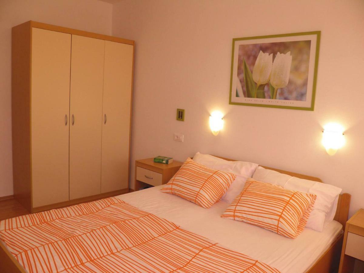 Apartment Suzy With Private Parking Fazana Exterior photo