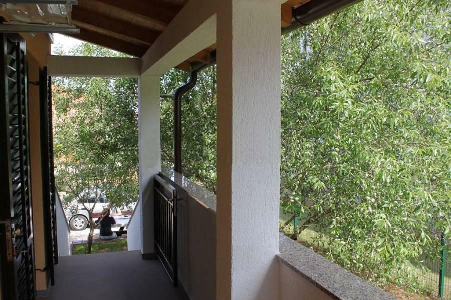 Apartment Suzy With Private Parking Fazana Exterior photo